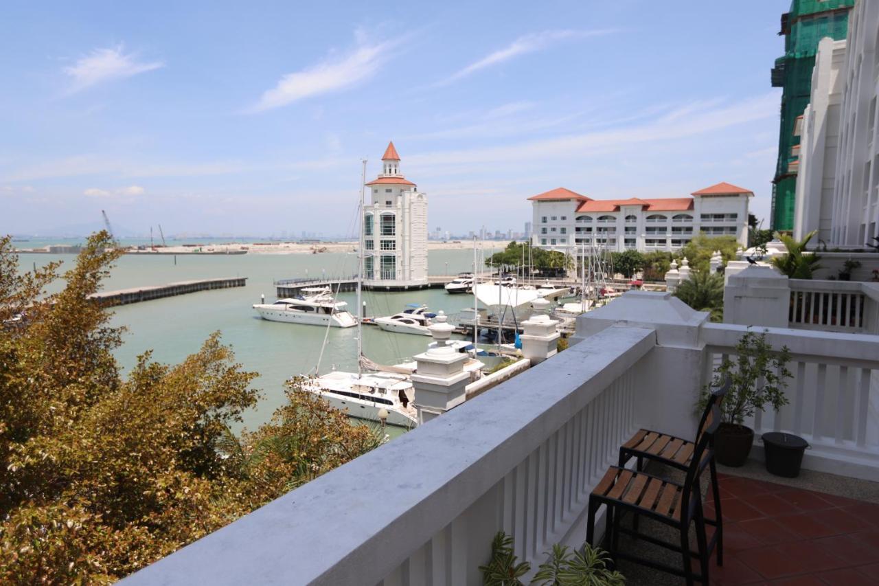 The Straits Quay Marina By Messina Clive Apartment George Town Exterior photo